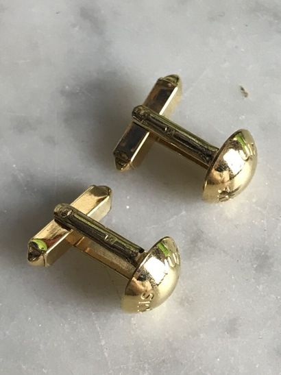 LOUIS VUITTON

Lot including a pair of gilded...