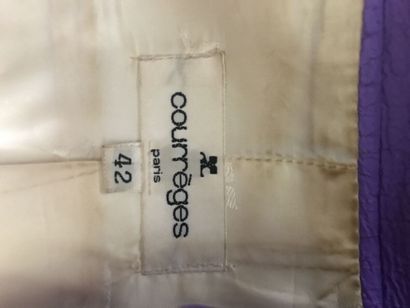 COURREGES

Blouson en vinyle froissé lilas,...