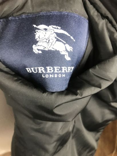 BURBERRY

Veste parka réversible en nylon...