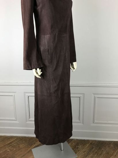 KENZO

Long manteau en cuir marron, petit...
