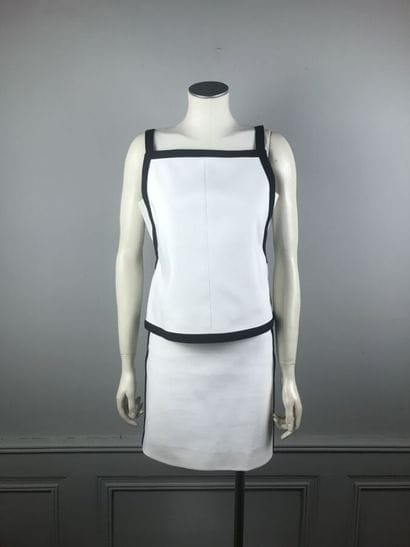 COURREGES numéro 093867 et 093950, circa...