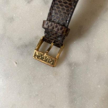 GUCCI

Montre modèle 6300 L, cadran en métal...