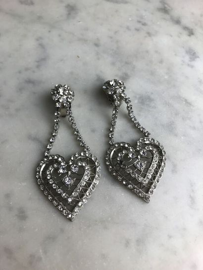 YVES SAINT-LAURENT, unsigned, circa 1980

Lot...