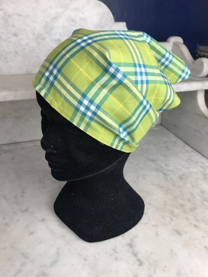 BURBERRY

Bandana triangle en coton imprimé...