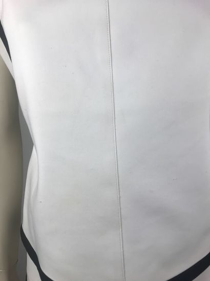 COURREGES numéro 093867 et 093950, circa...