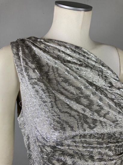 VICKY TIEL 

Circa 1978

Robe longue en lamé...