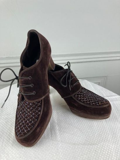 PHILIPPE MODEL

Paire de richelieu en velours...