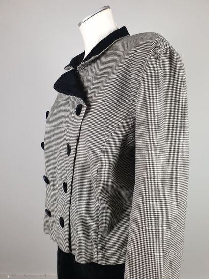 KARL LAGERFELD

Ensemble comprenant une veste...