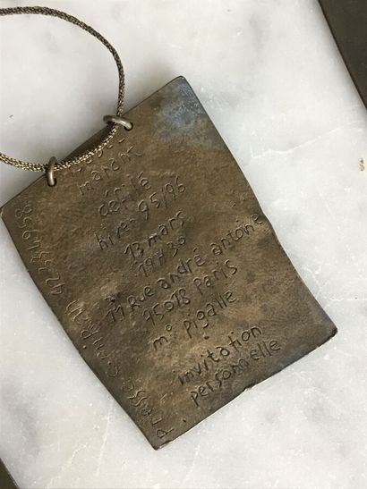 ISABEL MARANT

Lot comprenant deux pendentifs...