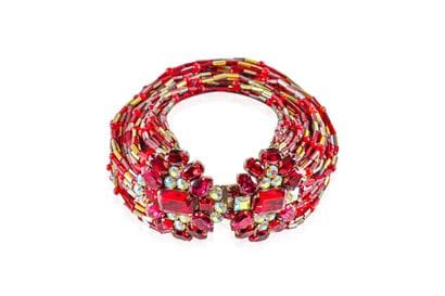NINA RICCI portant le n°7730

Somptueux collier...