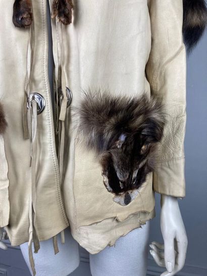 CHARLES CHEVIGNON

Circa 1980

Veste en cuir...