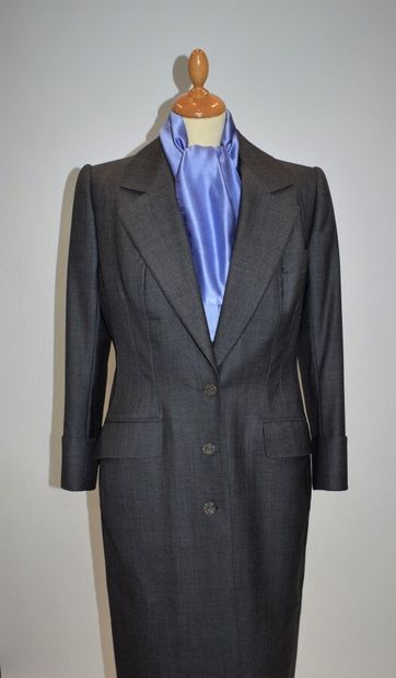 GIVENCHY Haute Couture n°86489, 86490

Ensemble...