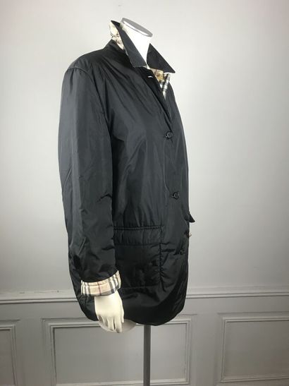 BURBERRY

Veste parka réversible en nylon...