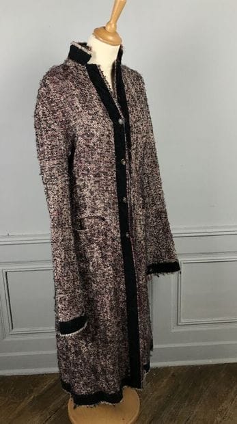HIROMISHI NAKANO

Long manteau en tweed ivoire,...