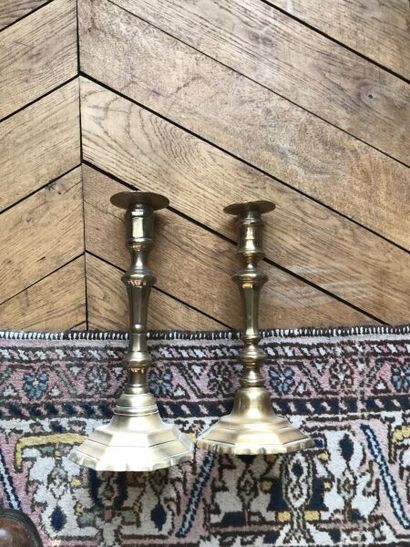 Candélabres à quatre lumières

Bronze argenté

H....