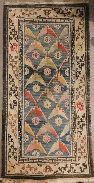 ORIGNAL TIBET, début XXe siècle.

Velours...