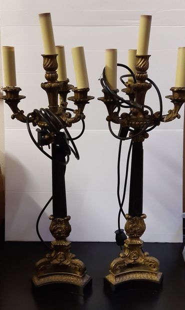 Paire de candélabres à quatre lumières en...