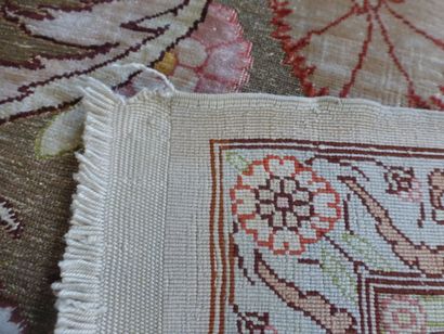 Tapis Héréké en soie (chaîne, trame et velours...