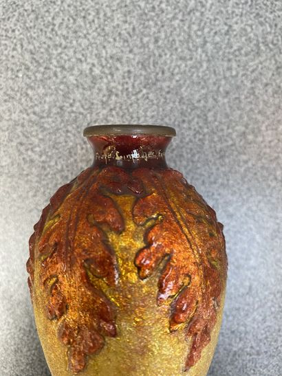 FAURÉ

Petit vase émaillé à décor de fougères...