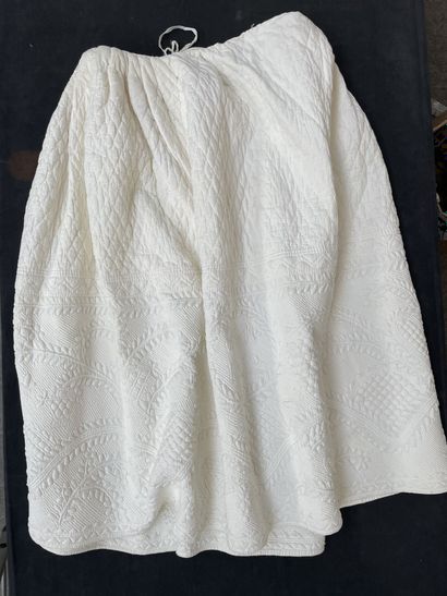 Beautiful Provencal petticoat in Marseille...