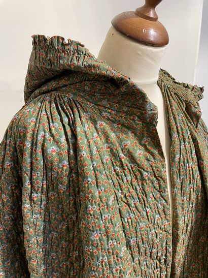 Mantle with large hood, Provence, second...
