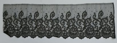 Skirt of top put in flat in lace of Chantilly...