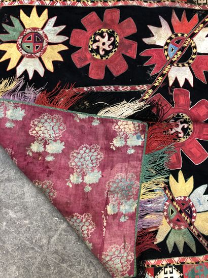 Small carpet in Suzani embroidery, Uzbekistan,...