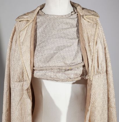 Dress for winter, circa 1820, high-waisted...
