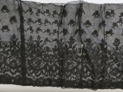 Skirt of top put in flat in lace of Chantilly...
