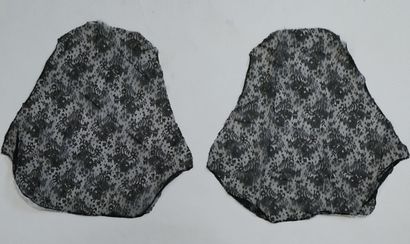 Skirt of top put in flat in lace of Chantilly...