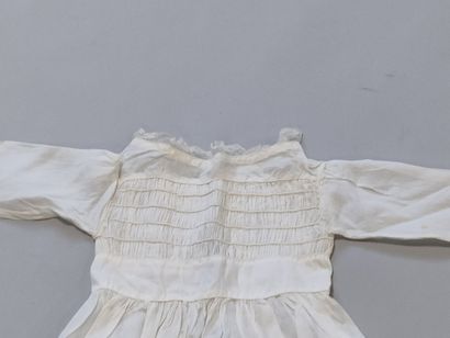 Costumes and accessories of a bourgeois wardrobe...