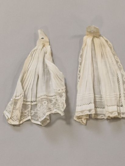 Costumes and accessories of a bourgeois wardrobe...