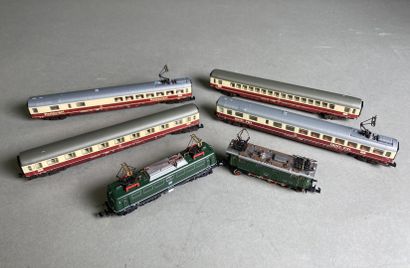 FLEISCHMANN (N).
une locomotive électrique...