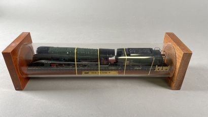 JOUEF (HO). Loco vapeur 231 U1 série limitée...