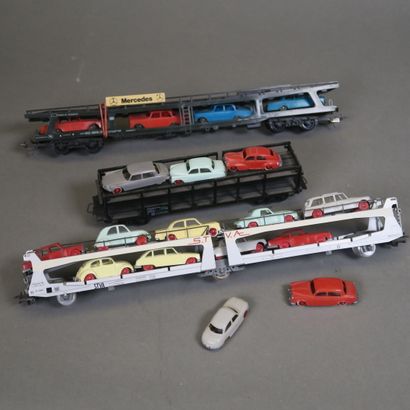 DIVERS (HO). Lot de trois wagons porte-autos...