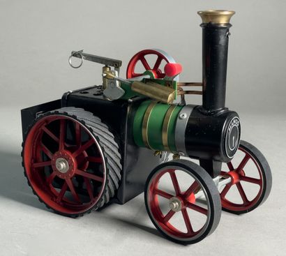 Véhicule vapeur MAMOD. Tracteur tôle vert...