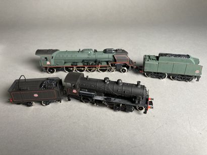 JOUEF (HO).
une loco 241 et son tender Nevers...