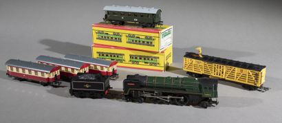 DIVERS (HO). 
une loco 231 et son tender...