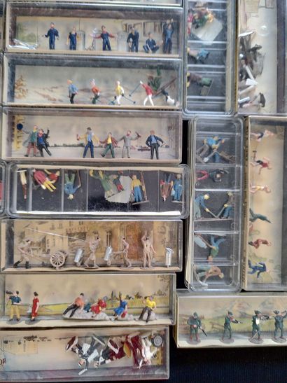 Important lot de maquettes et accessoires...