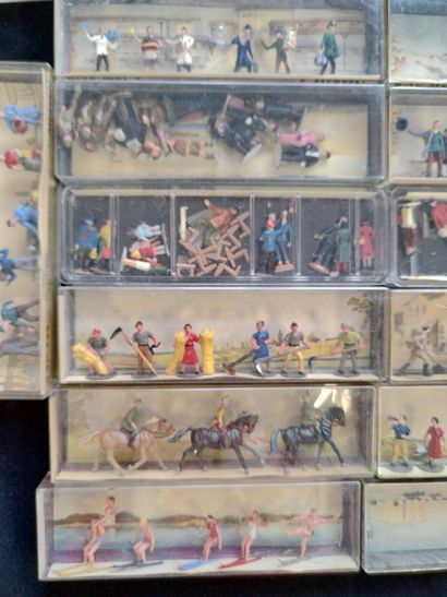 Important lot de maquettes et accessoires...