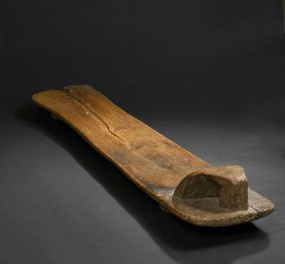 Senufo bed, Ivory Coast
Wood
L. 167 cm

Provenance...