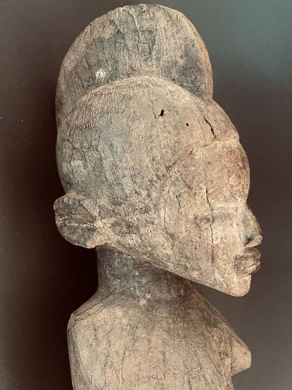 Statue Lobi, Burkina Faso
H. 81 cm

Provenance...
