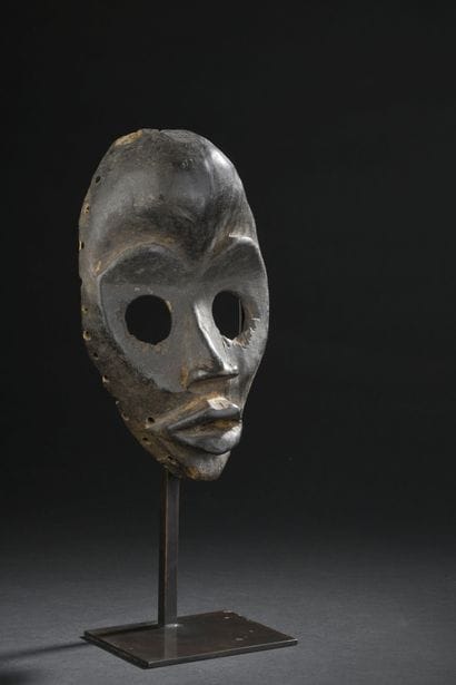 Masque Dan, Côte d'Ivoire
Bois
H. 23 cm 

Provenance...