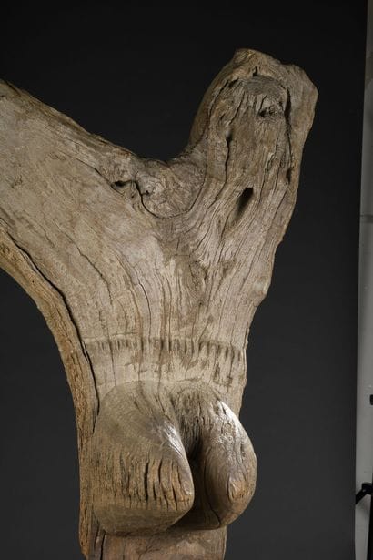 Pilier Togo Na Dogon, Mali 
Bois
H. 139 cm

Provenance...