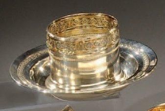 Porte-verre et son présentoir en argent à...