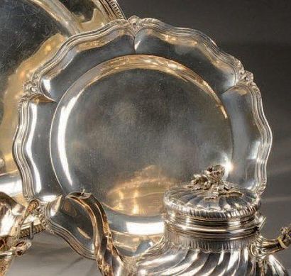 Plat rond en argent filets et contours et...