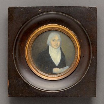 Miniature ronde sur ivoire Portrait d'homme...
