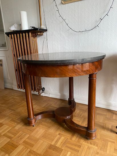 Guéridon de bibliothèque en acajou et placage...