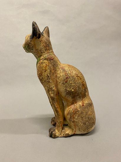 Chat en grès vernissé.
H. 25,5 cm