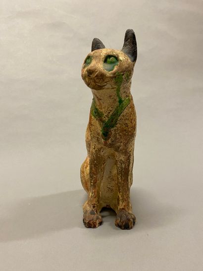 Chat en grès vernissé.
H. 25,5 cm